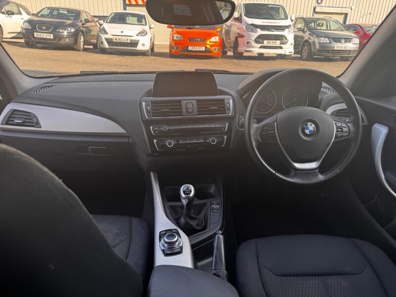 BMW 1 SERIES
