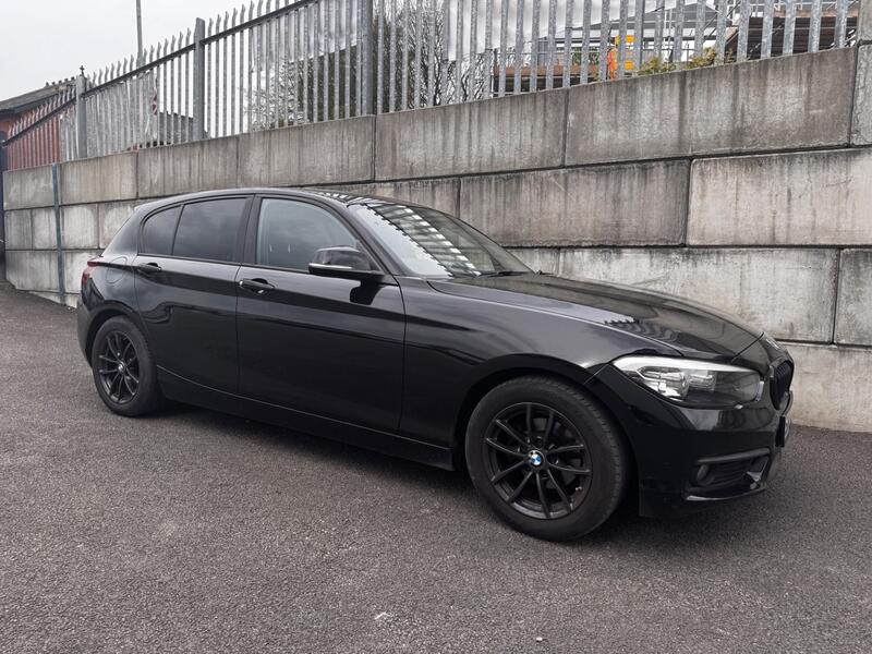 BMW 1 SERIES