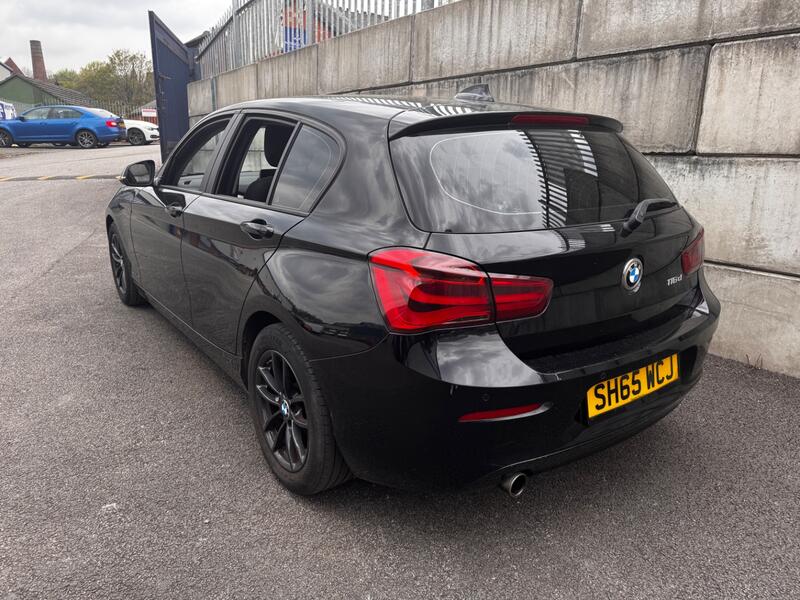 BMW 1 SERIES